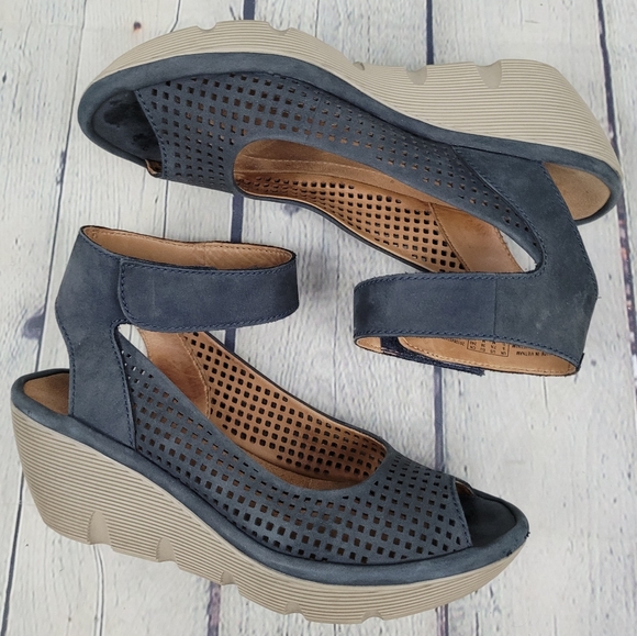 CLARKS | Reedly Salene perforated leather peep toe maryjane wedge heel sandals - Picture 2 of 11